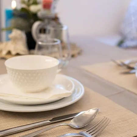 Sole Blu One 公寓 *